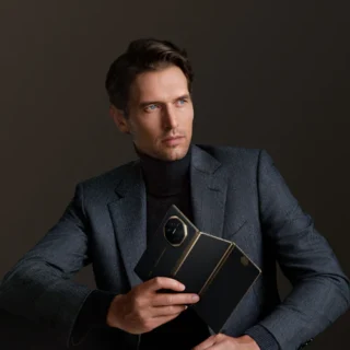HUAWEI Mate XT ULTIMATE DESIGN (16GB+1TB)