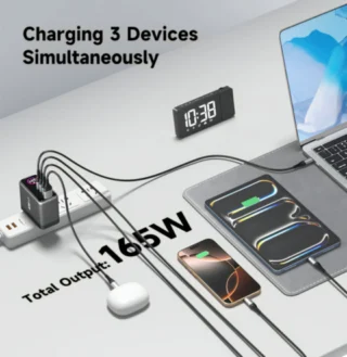 iEngage 165W TFT PD Charger (Triple USB -C + USB-A) W/ Interchangeable Uk/Eu Plug — product view 3